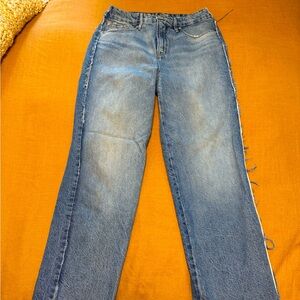 Good American 90’s Relaxed Jeans